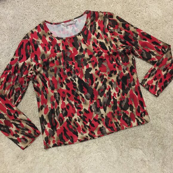 Red Camo Animal Spot Print Knit Pullover Sweater - Picture 10 of 14